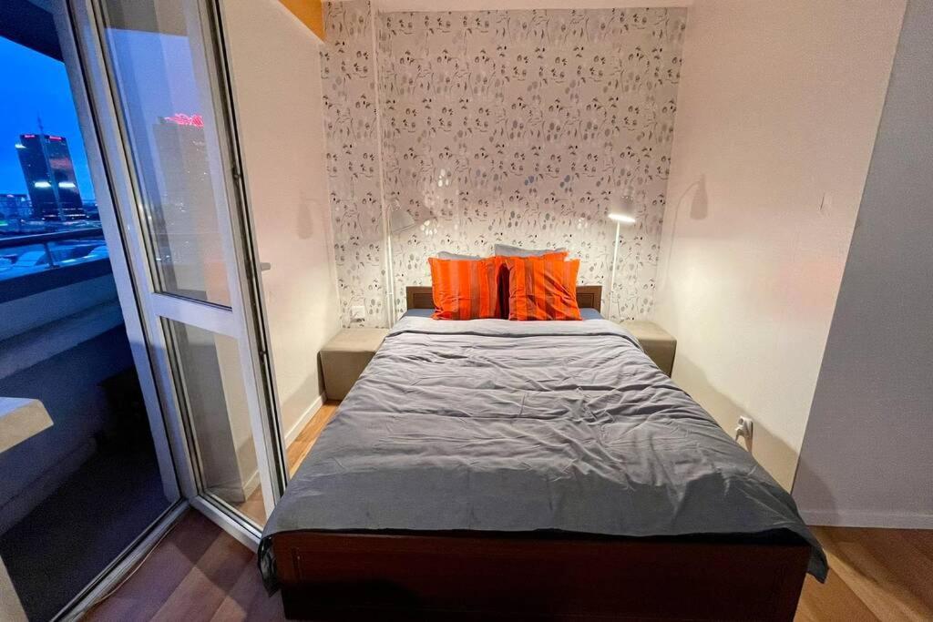 ワルシャワOrange Metro Fast Wifi 1Gbs Big Tv Hbo Appletvアパートメント エクステリア 写真