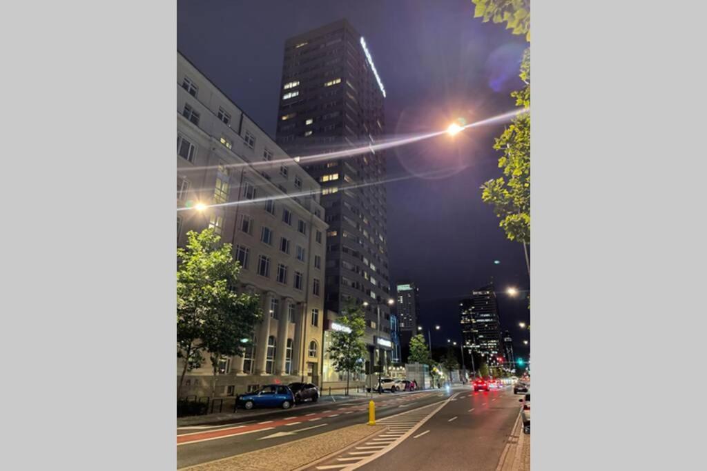 ワルシャワOrange Metro Fast Wifi 1Gbs Big Tv Hbo Appletvアパートメント エクステリア 写真
